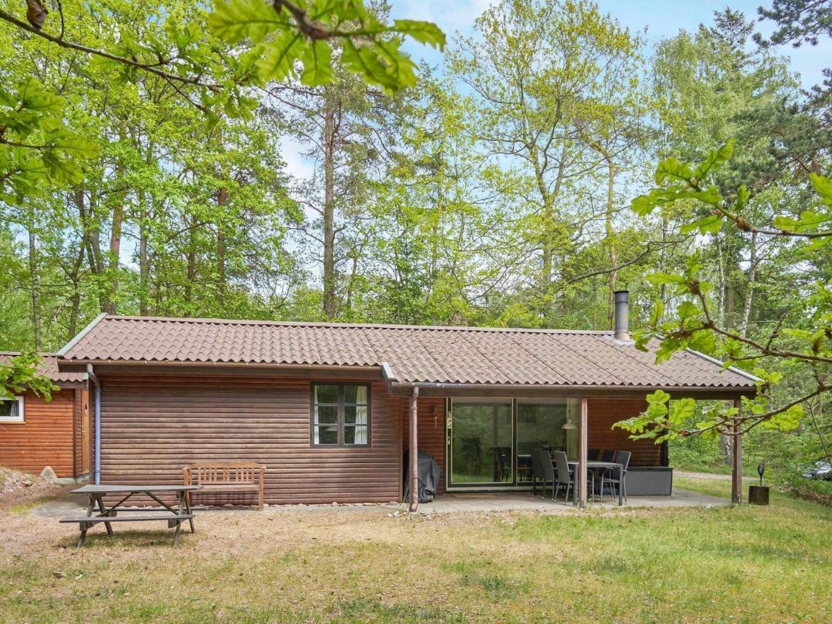 Three-Bedroom Holiday Home In Ronne 4 Extérieur photo