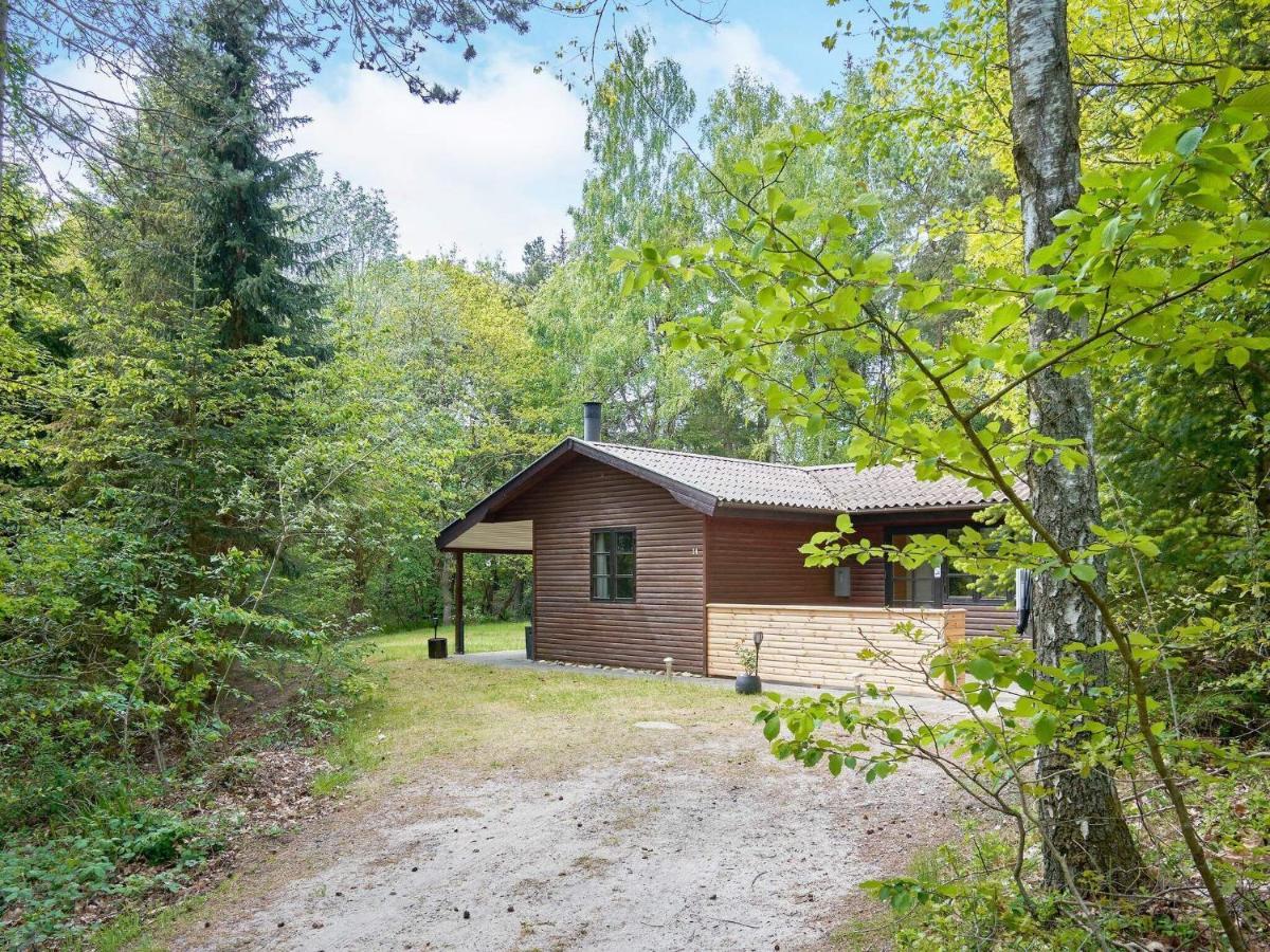 Three-Bedroom Holiday Home In Ronne 4 Extérieur photo