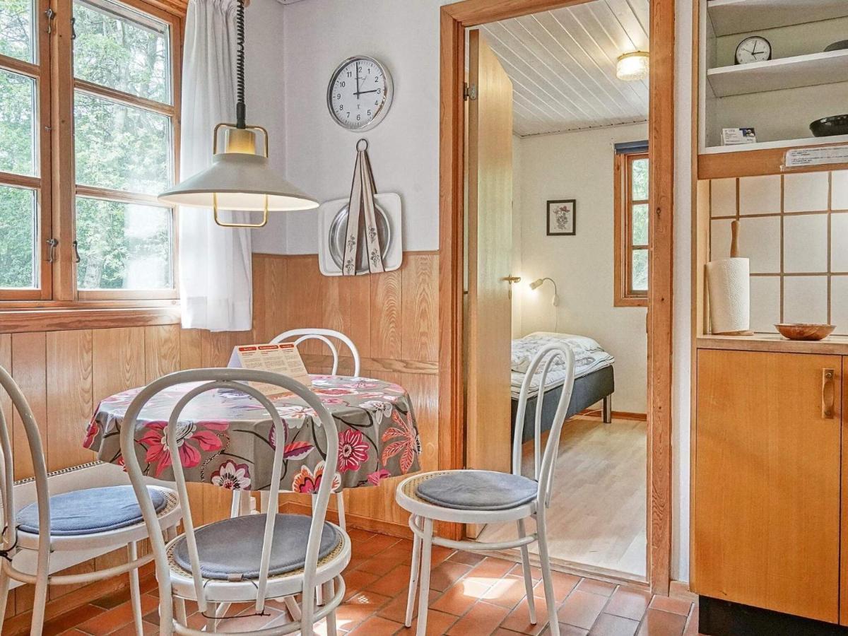 Three-Bedroom Holiday Home In Ronne 4 Extérieur photo