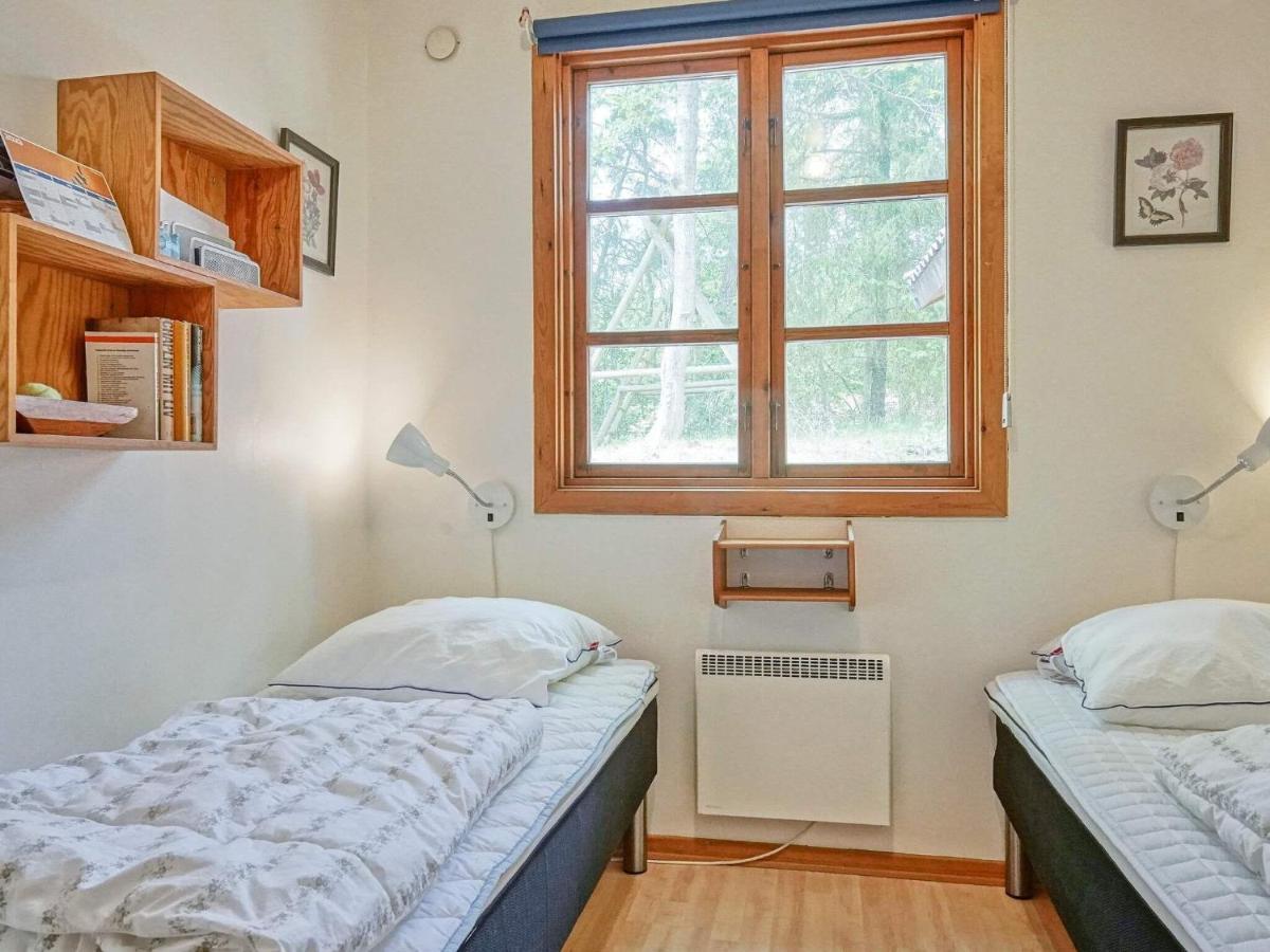 Three-Bedroom Holiday Home In Ronne 4 Extérieur photo